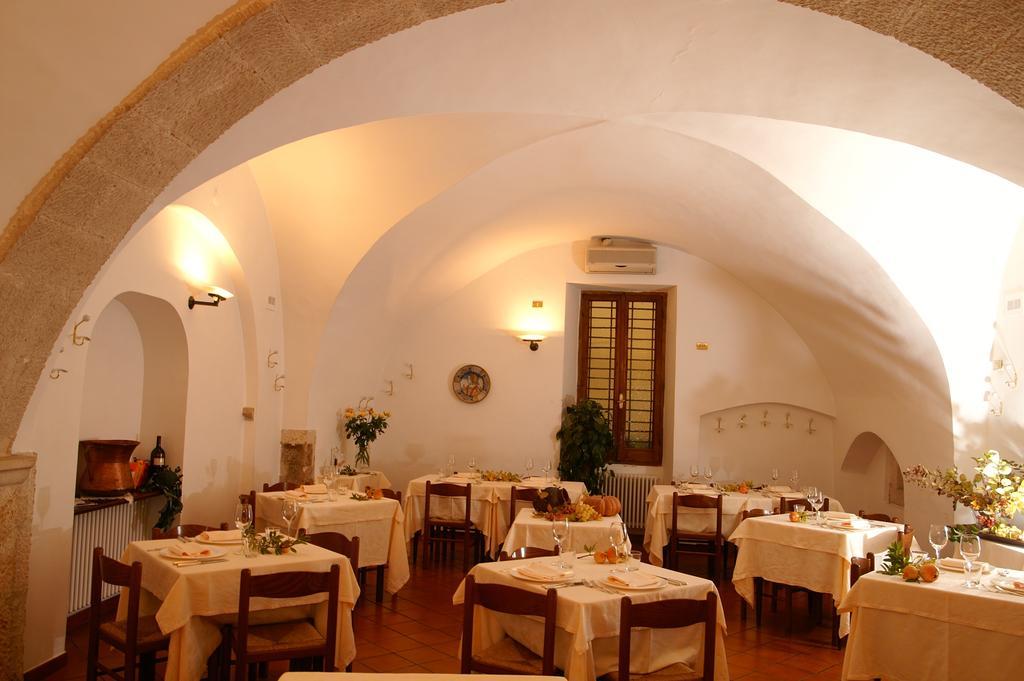 La Locanda Di Gino Сулмона Екстериор снимка