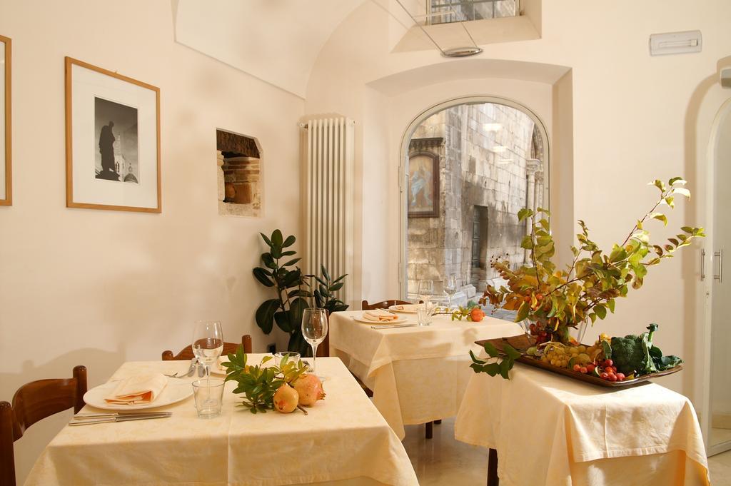 La Locanda Di Gino Сулмона Екстериор снимка