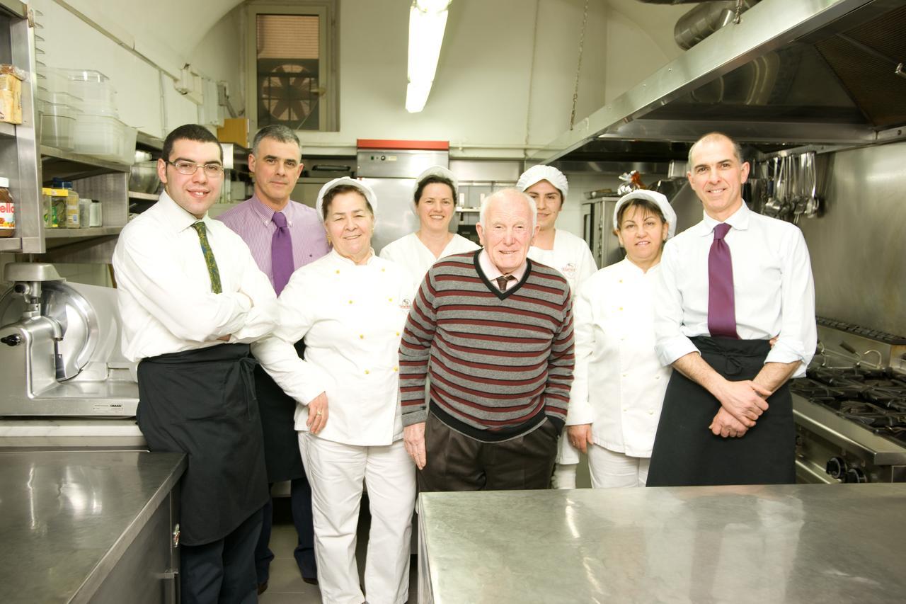 La Locanda Di Gino Сулмона Екстериор снимка